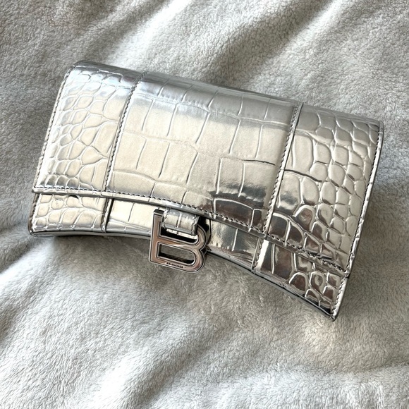Balenciaga Silver Croc-Embossed Hourglass Chain Wallet - Picture 9 of 11